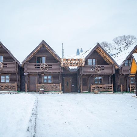 Cottage Hata Zustrich 부코벨 외부 사진